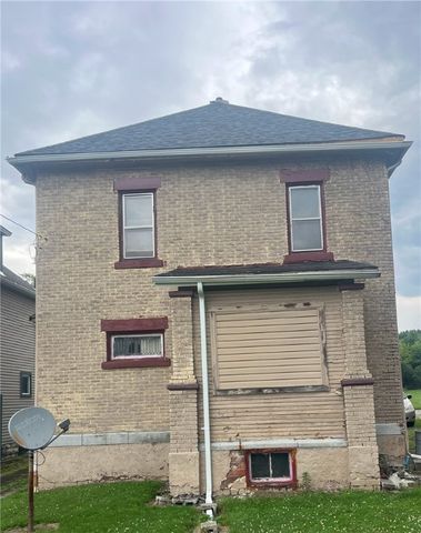 842 Cedar Ave, Sharon, PA 16146