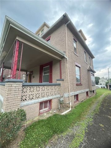 842 Cedar Ave, Sharon, PA 16146