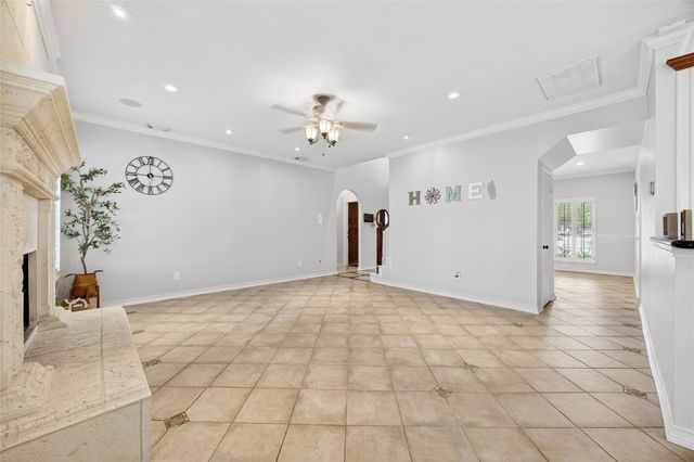 15502 Contender Lane, Friendswood, TX 77546