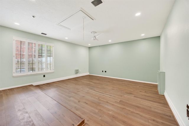 15502 Contender Lane, Friendswood, TX 77546