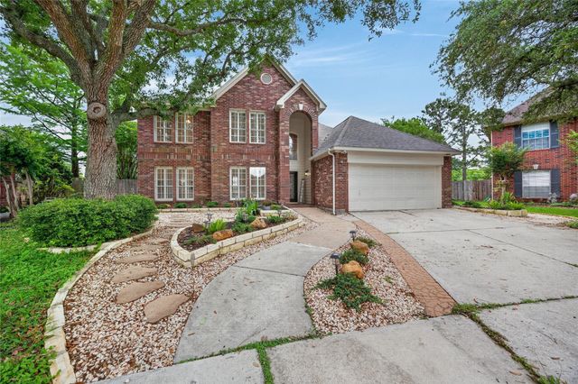 15502 Contender Lane, Friendswood, TX 77546