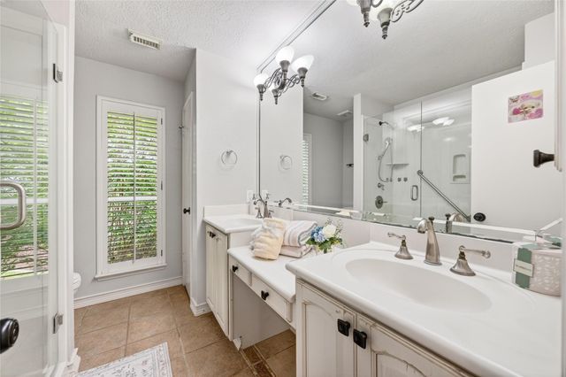 15502 Contender Lane, Friendswood, TX 77546