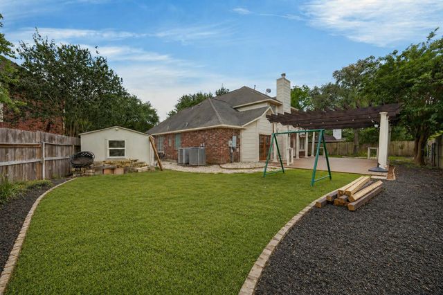15502 Contender Lane, Friendswood, TX 77546