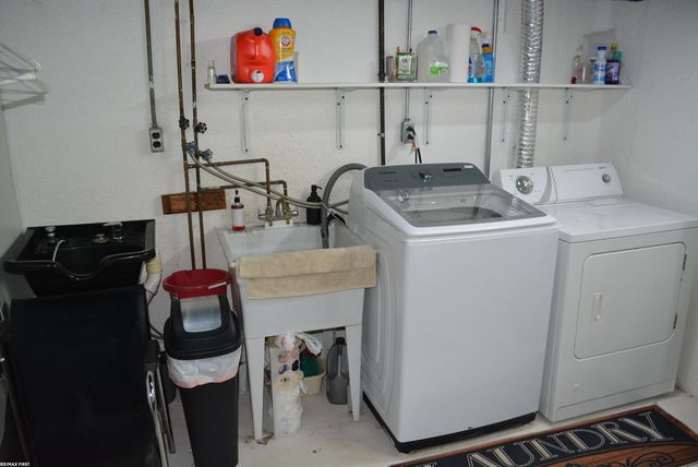 11076 Lesure Drive, Sterling Heights, MI 48312