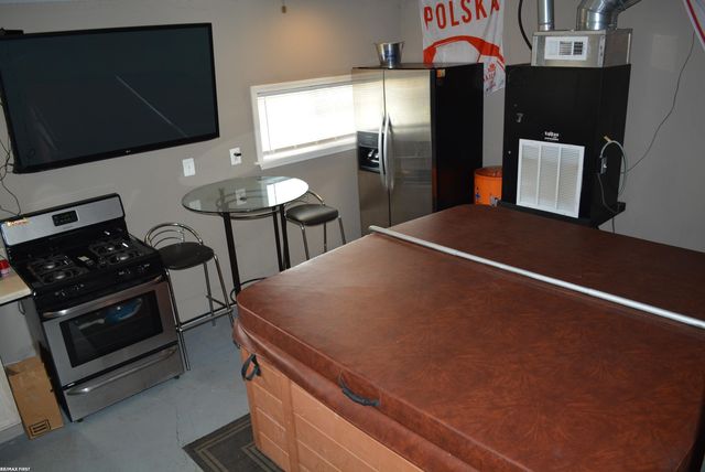 11076 Lesure Drive, Sterling Heights, MI 48312