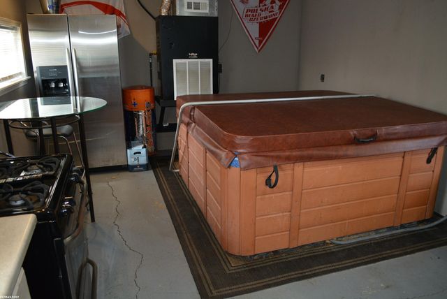 11076 Lesure Drive, Sterling Heights, MI 48312