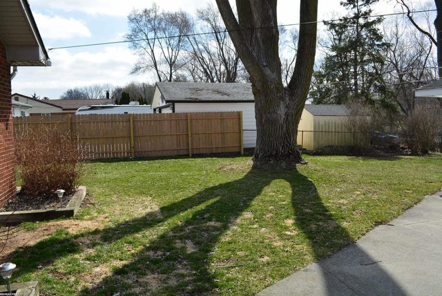 11076 Lesure Drive, Sterling Heights, MI 48312