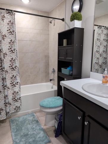 2202 SE Lucaya Street, Port St. Lucie, FL 34952
