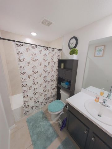 2202 SE Lucaya Street, Port St. Lucie, FL 34952