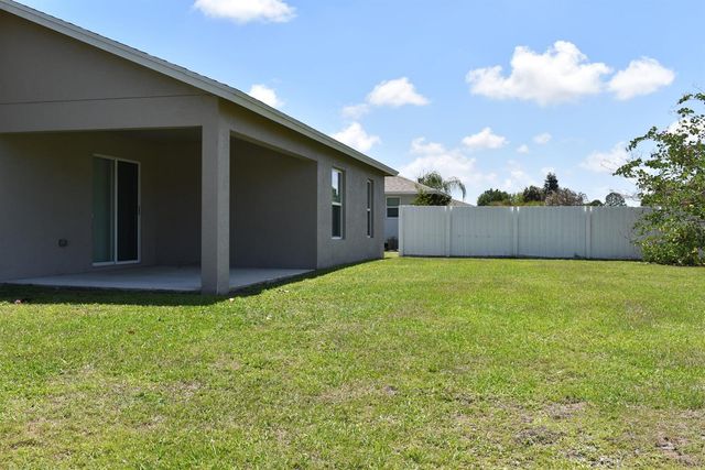 2202 SE Lucaya Street, Port St. Lucie, FL 34952