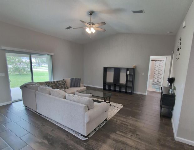 2202 SE Lucaya Street, Port St. Lucie, FL 34952