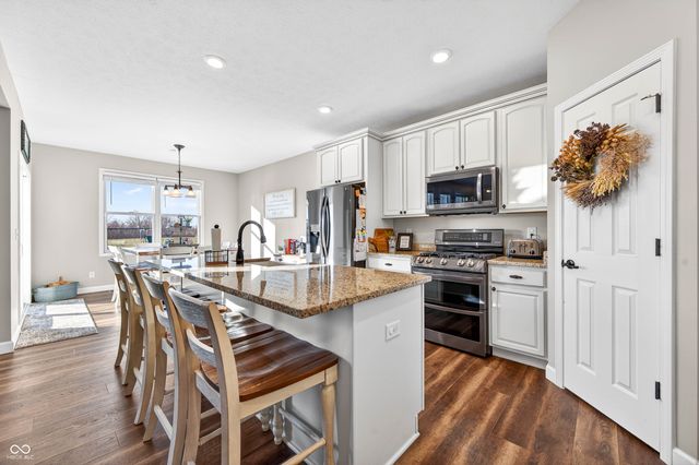 6628 S 125 W, Trafalgar, IN 46181