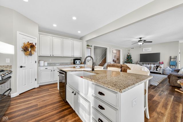 6628 S 125 W, Trafalgar, IN 46181