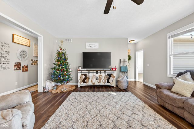 6628 S 125 W, Trafalgar, IN 46181