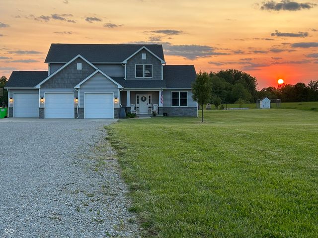 6628 S 125 W, Trafalgar, IN 46181