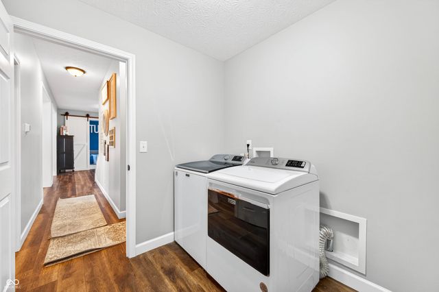 6628 S 125 W, Trafalgar, IN 46181