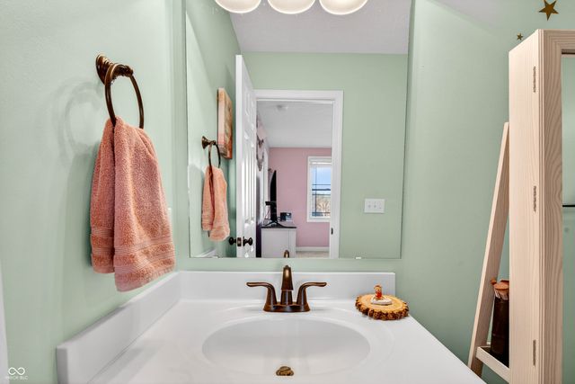 6628 S 125 W, Trafalgar, IN 46181