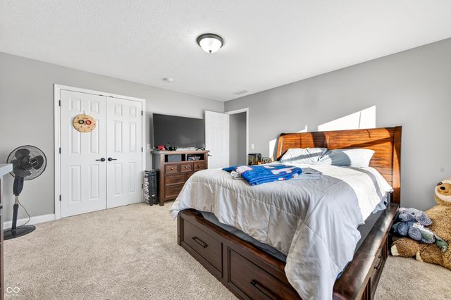 6628 S 125 W, Trafalgar, IN 46181