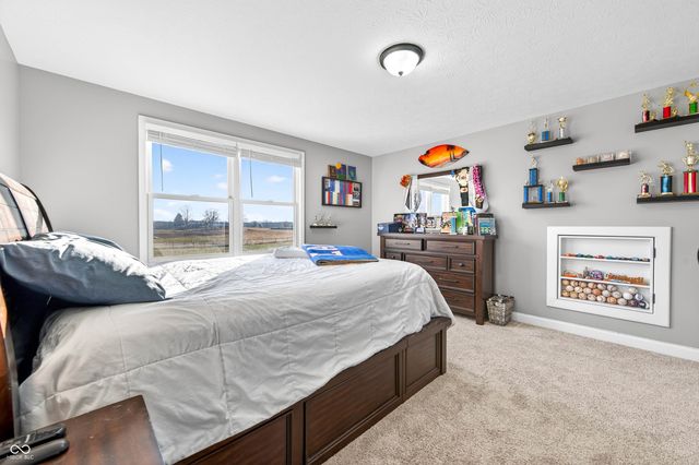 6628 S 125 W, Trafalgar, IN 46181