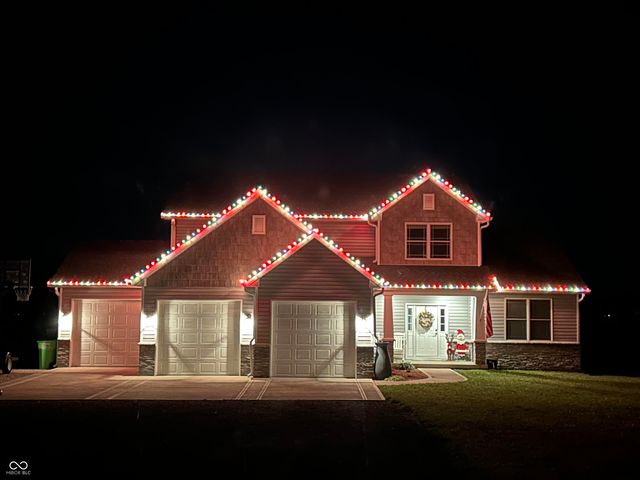 6628 S 125 W, Trafalgar, IN 46181