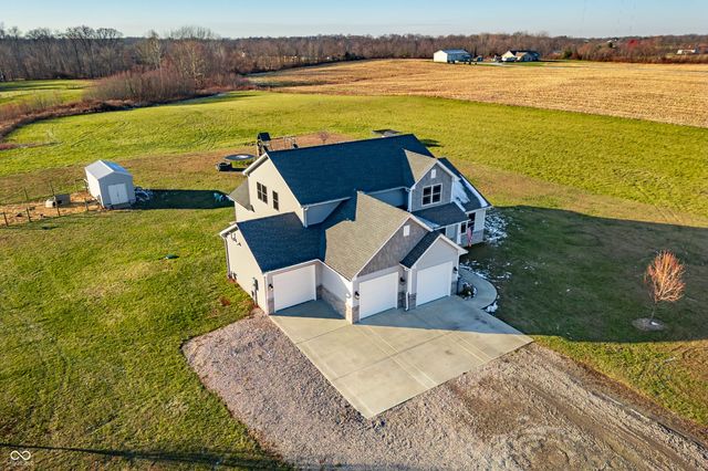 6628 S 125 W, Trafalgar, IN 46181