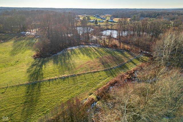 6628 S 125 W, Trafalgar, IN 46181