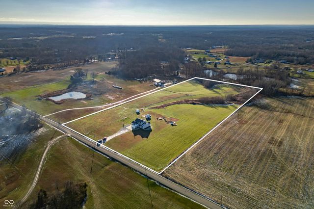 6628 S 125 W, Trafalgar, IN 46181