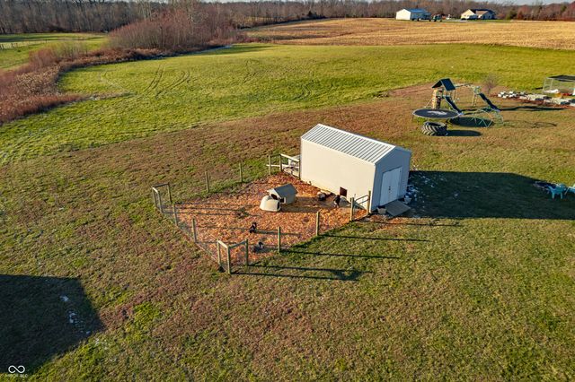 6628 S 125 W, Trafalgar, IN 46181