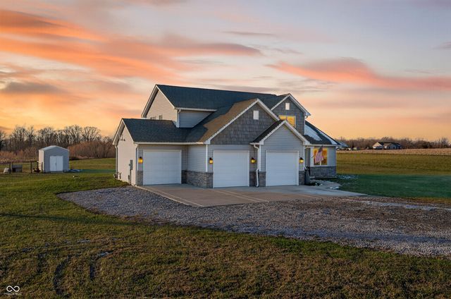 6628 S 125 W, Trafalgar, IN 46181