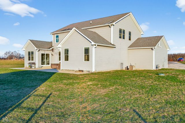 6628 S 125 W, Trafalgar, IN 46181