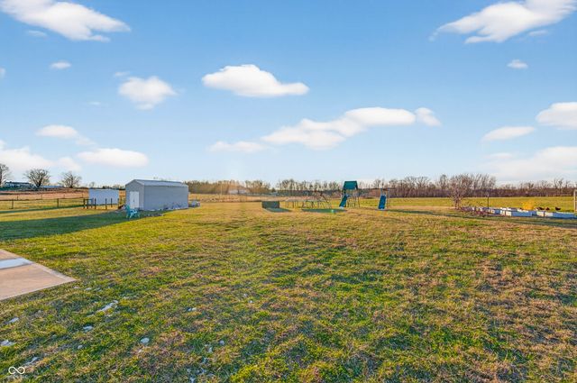 6628 S 125 W, Trafalgar, IN 46181