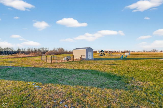 6628 S 125 W, Trafalgar, IN 46181