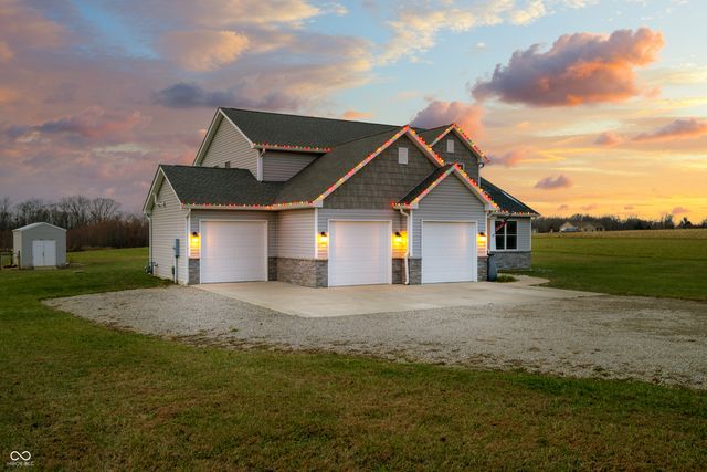 6628 S 125 W, Trafalgar, IN 46181