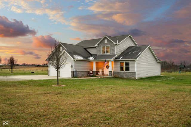 6628 S 125 W, Trafalgar, IN 46181