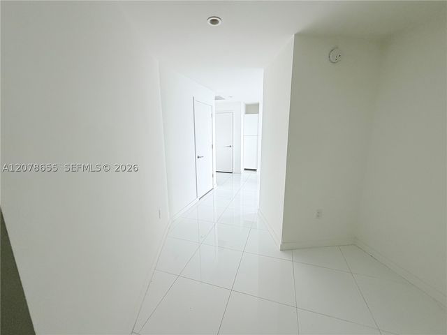 851 NE 1st Ave 3202, Miami, FL 33132