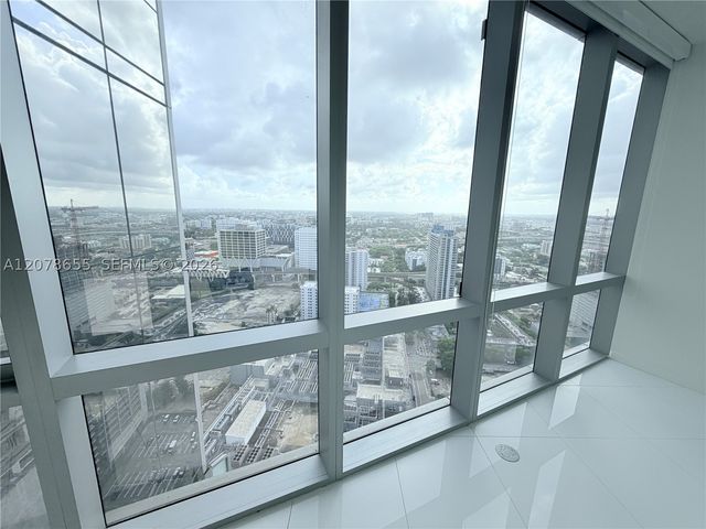 851 NE 1st Ave 3202, Miami, FL 33132