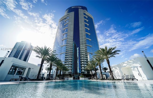 851 NE 1st Ave 3202, Miami, FL 33132