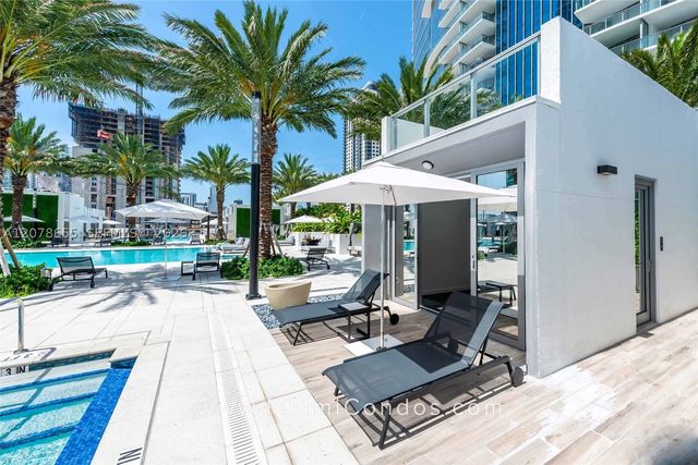 851 NE 1st Ave 3202, Miami, FL 33132
