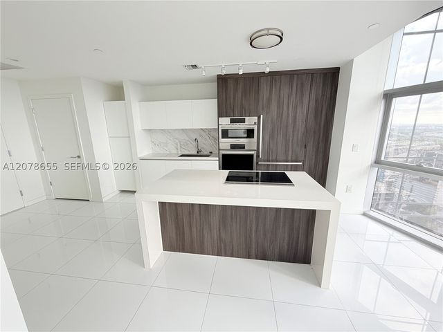 851 NE 1st Ave 3202, Miami, FL 33132