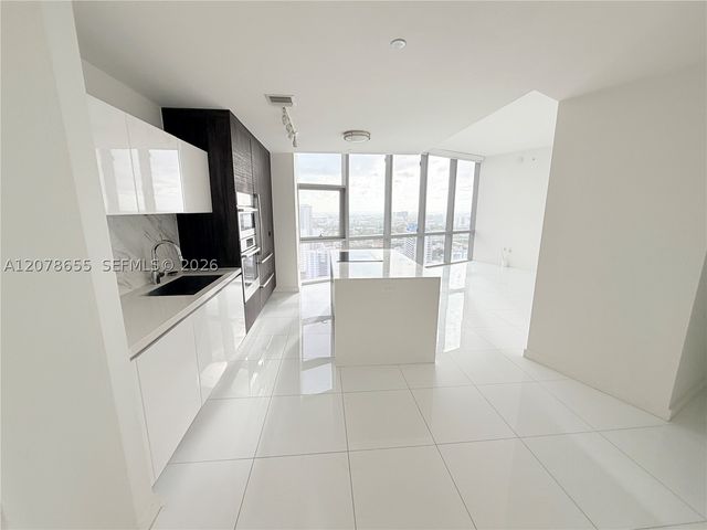 851 NE 1st Ave 3202, Miami, FL 33132