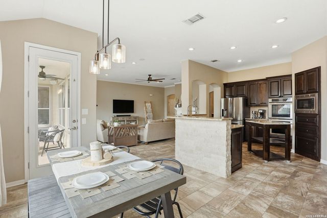 58 Horseshoe Cyn, San Antonio, TX 78258