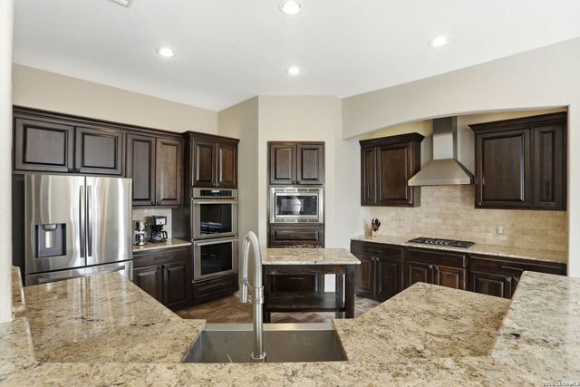 58 Horseshoe Cyn, San Antonio, TX 78258