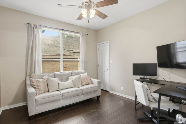 58 Horseshoe Cyn, San Antonio, TX 78258