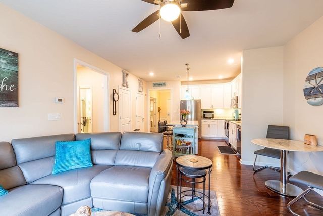 230 Martins Landing 102, North Reading, MA 01864
