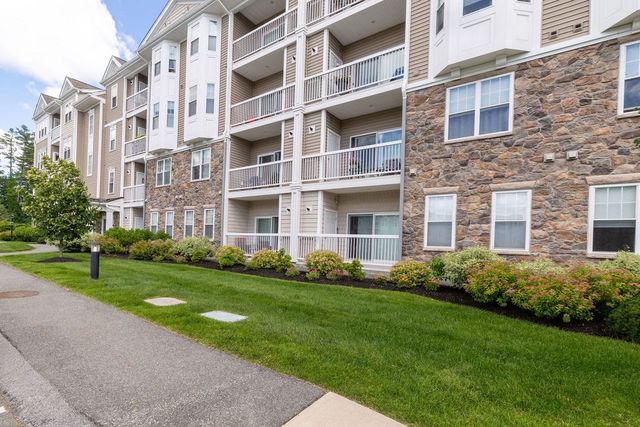 230 Martins Landing 102, North Reading, MA 01864