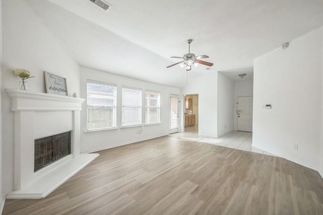 5751 Wandering Creek Drive, Richmond, TX 77469