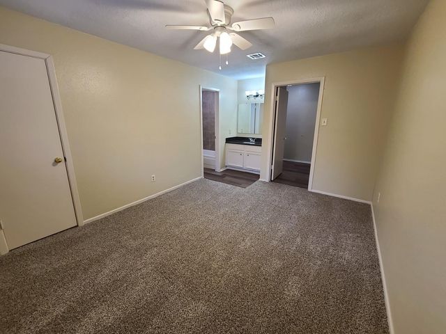 17123 Forelock Way, Crosby, TX 77532