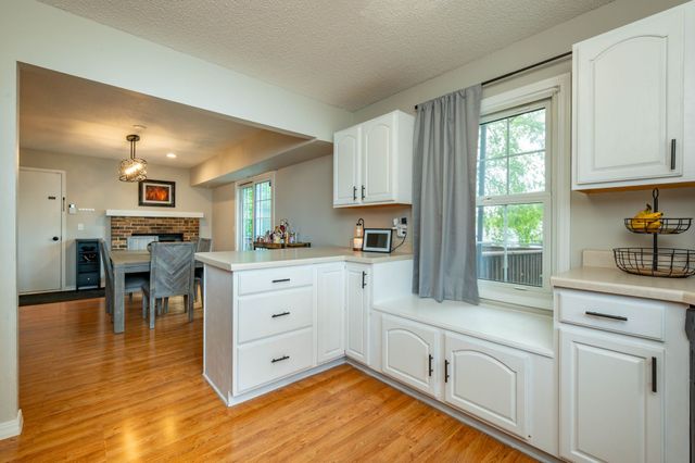 1900 Juniper Court, Des Moines, IA 50320