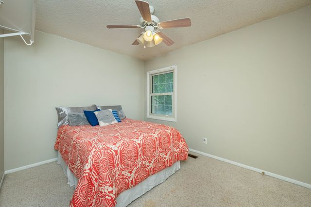 1900 Juniper Court, Des Moines, IA 50320