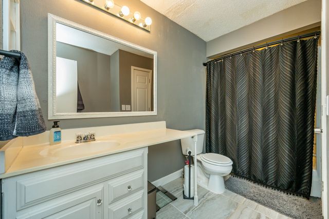 1900 Juniper Court, Des Moines, IA 50320